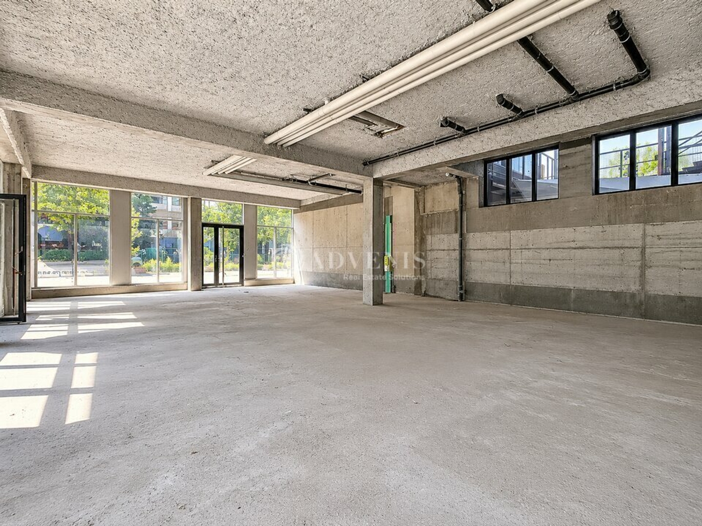 LOCAL COMMERCIAL A VENDRE