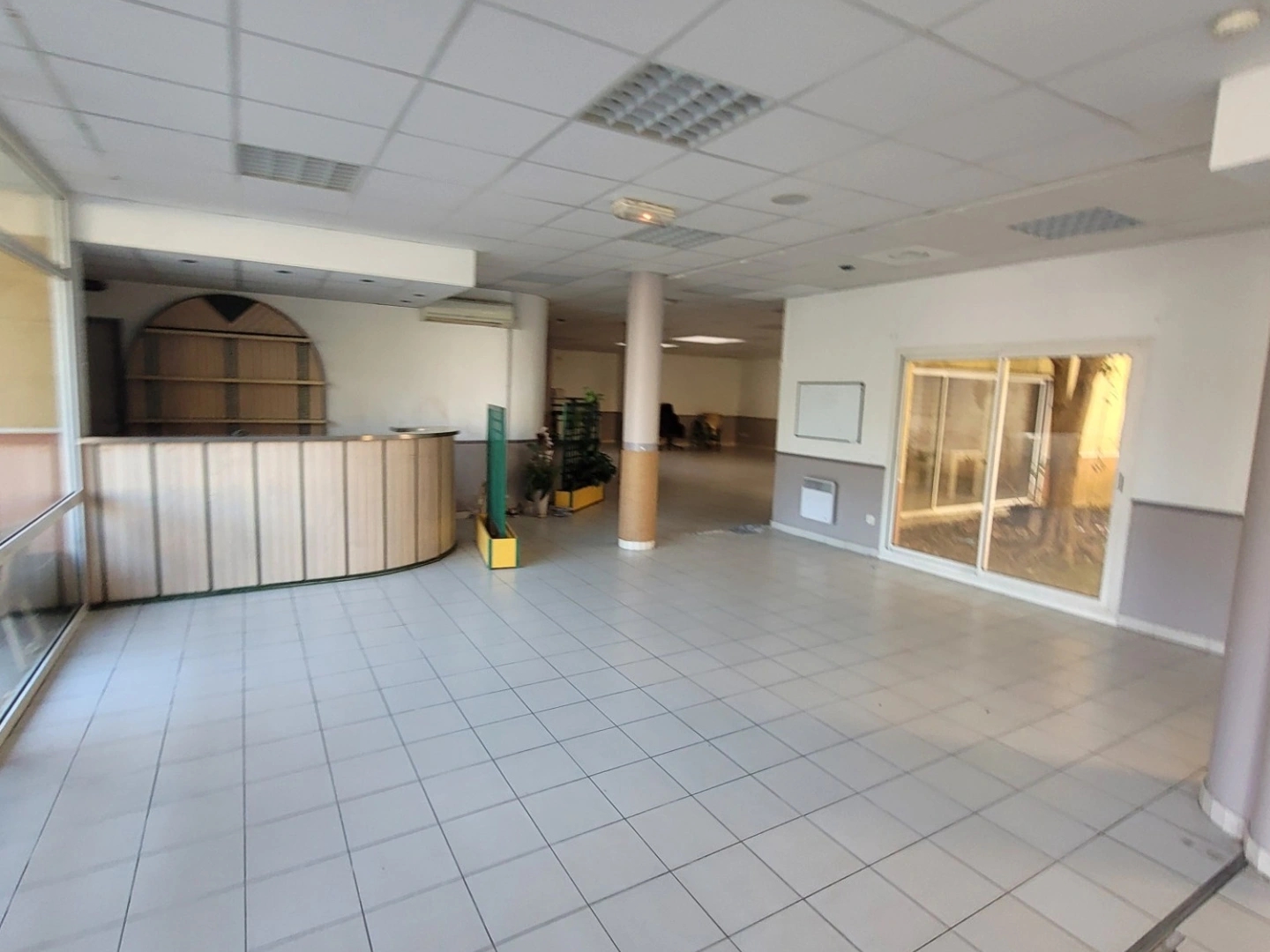 Commerce 10 pièces 434 m²
