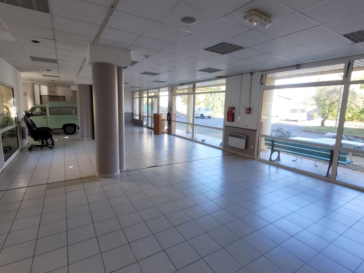 Magasin à vendre - 10 pièces - 434m2 - Alès (30100)