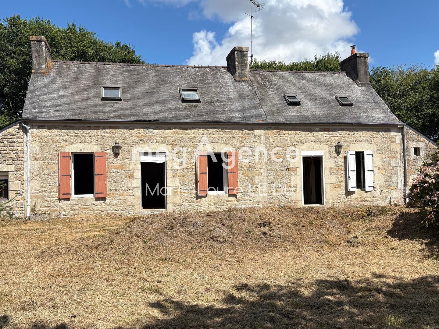 Fort potentiel pas de voisin proche, maison pierre