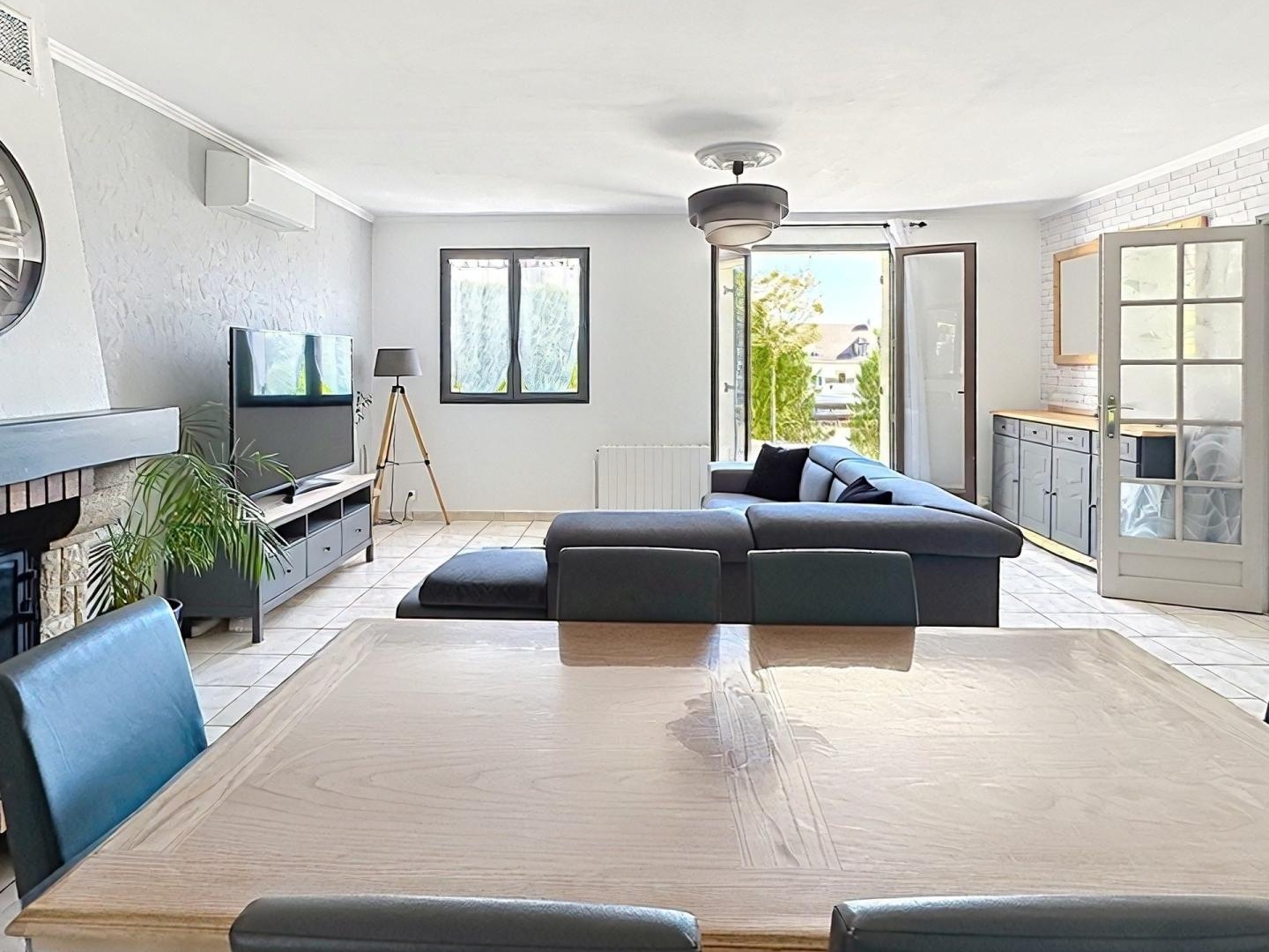 Maison à vendre - 7 pièces - 220m2 - Dammarie-Les-Lys (77190)