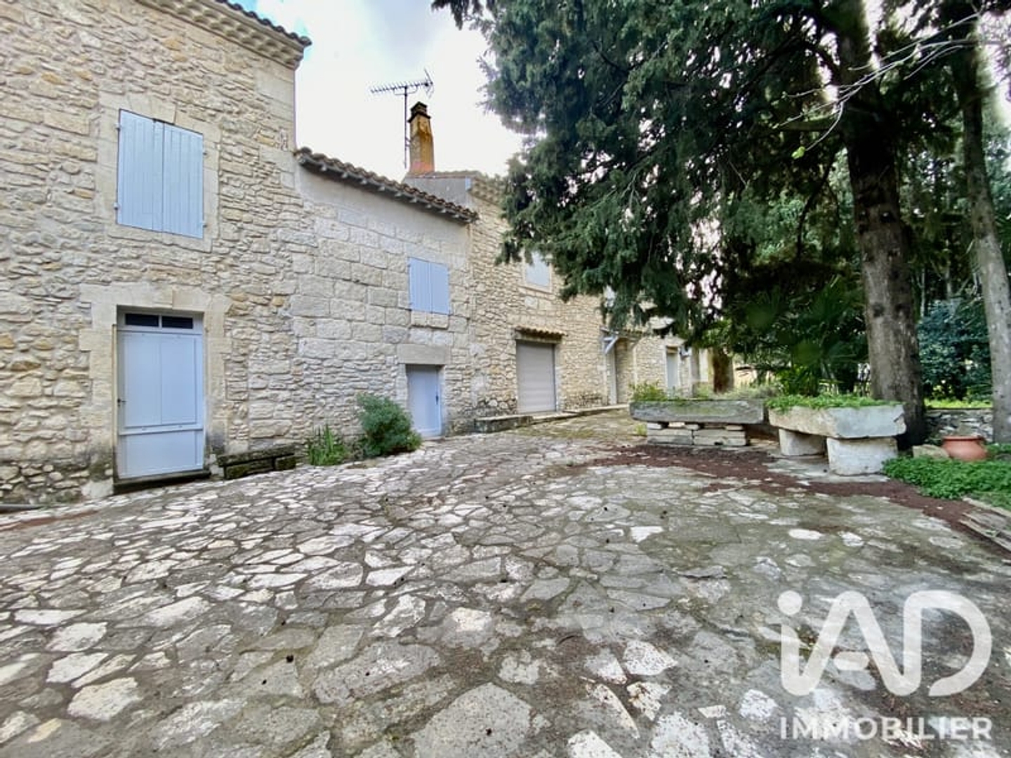 Maison à vendre - 9 pièces - 100m2 - Aramon (30390)