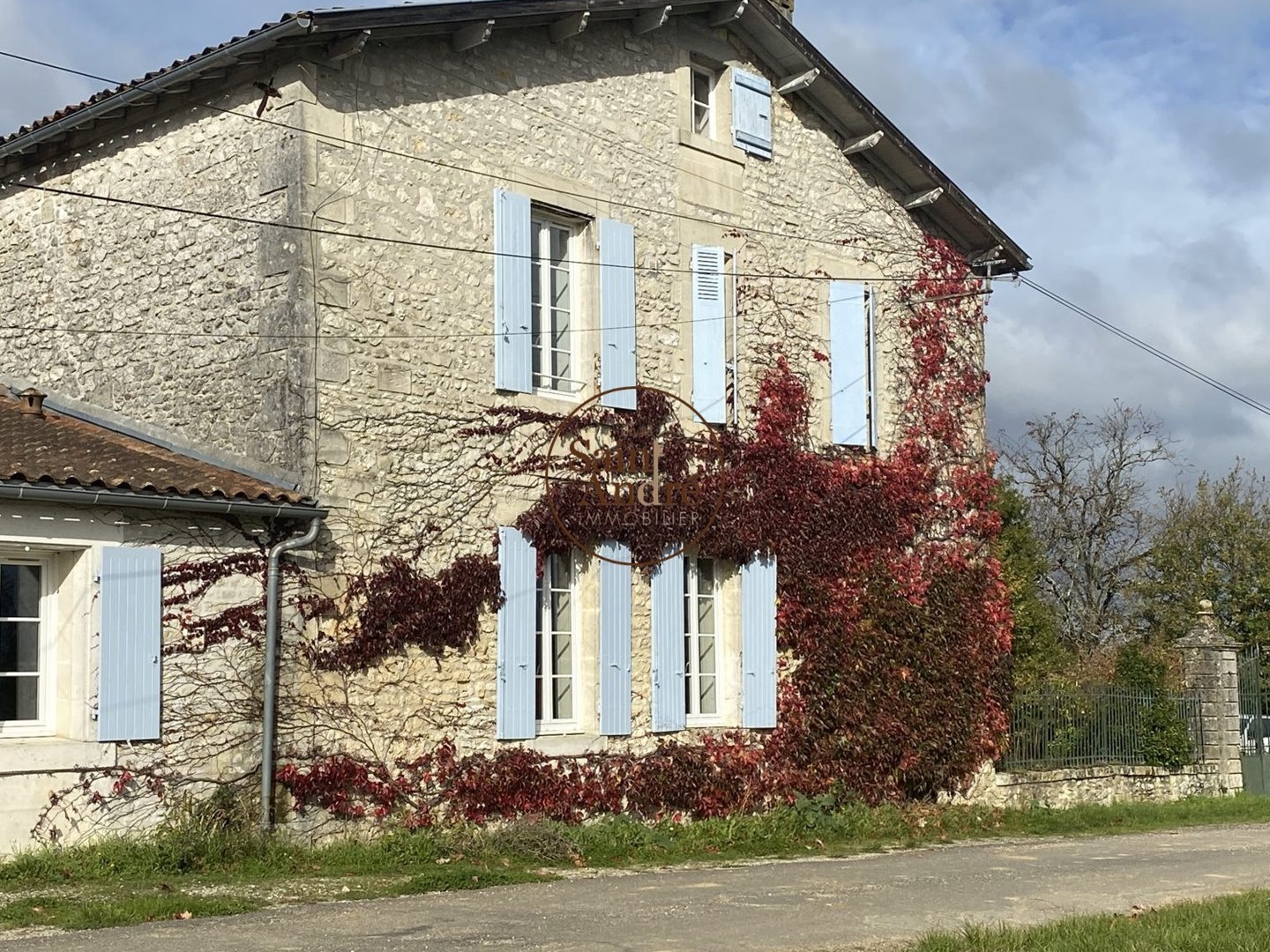 Maison à vendre - 20 pièces - 600m2 - Val-De-Cognac (16370)