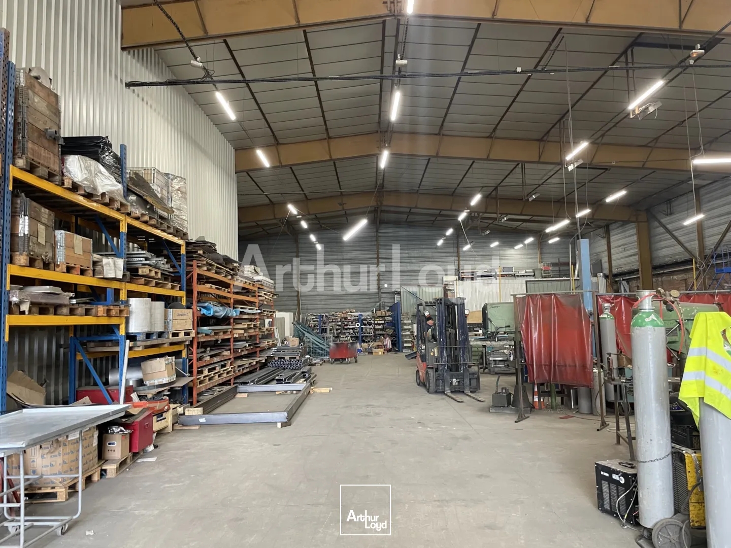 Locaux à vendre - 1590m2 - Tourcoing (59200)
