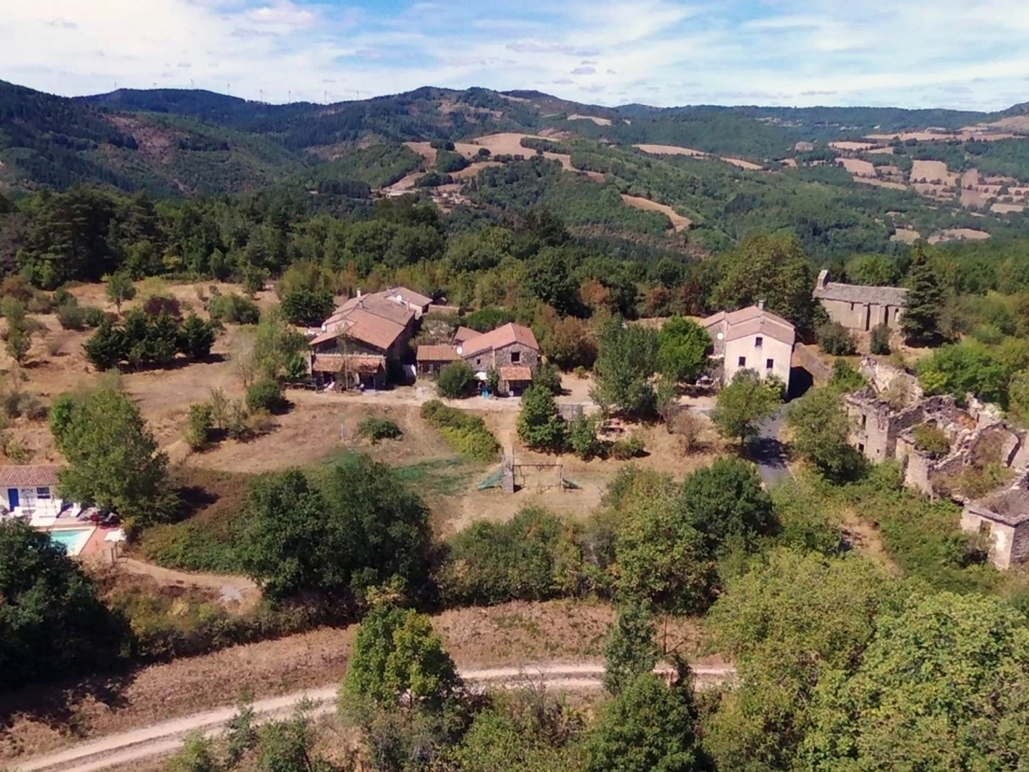 Maison à vendre - 300m2 - Avène (34260)