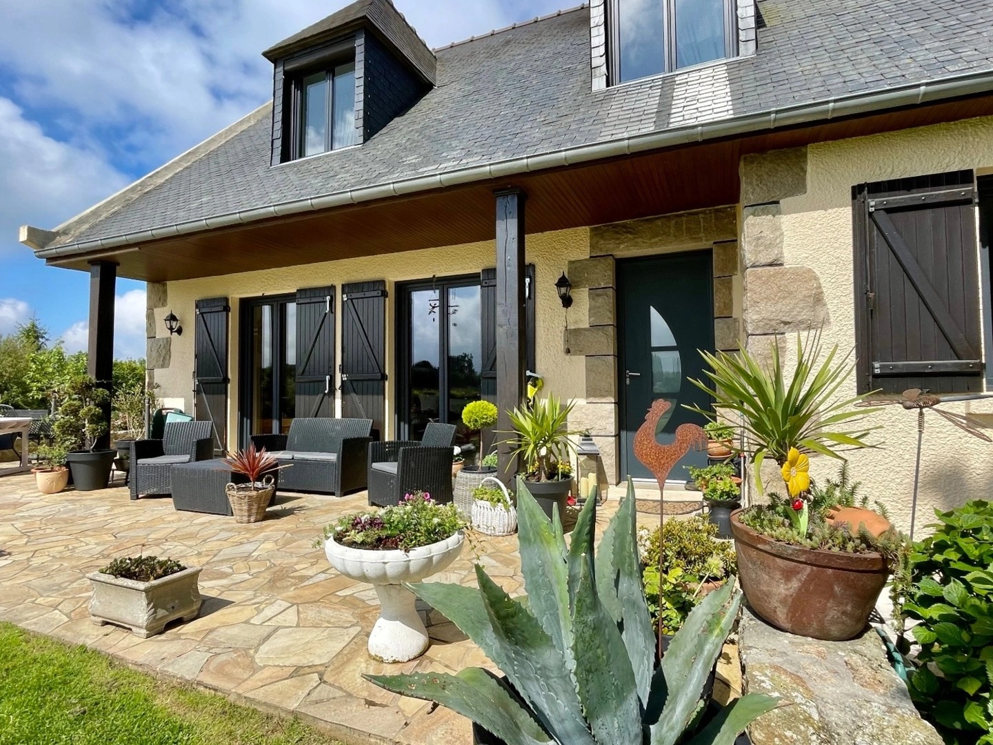 Maison rénovée avec appartement indépendant- 6 pièces - 170 m2