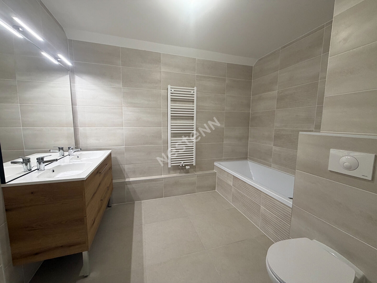 Appartement à vendre - 4 pièces - 120m2 - La Motte-Servolex (73290)