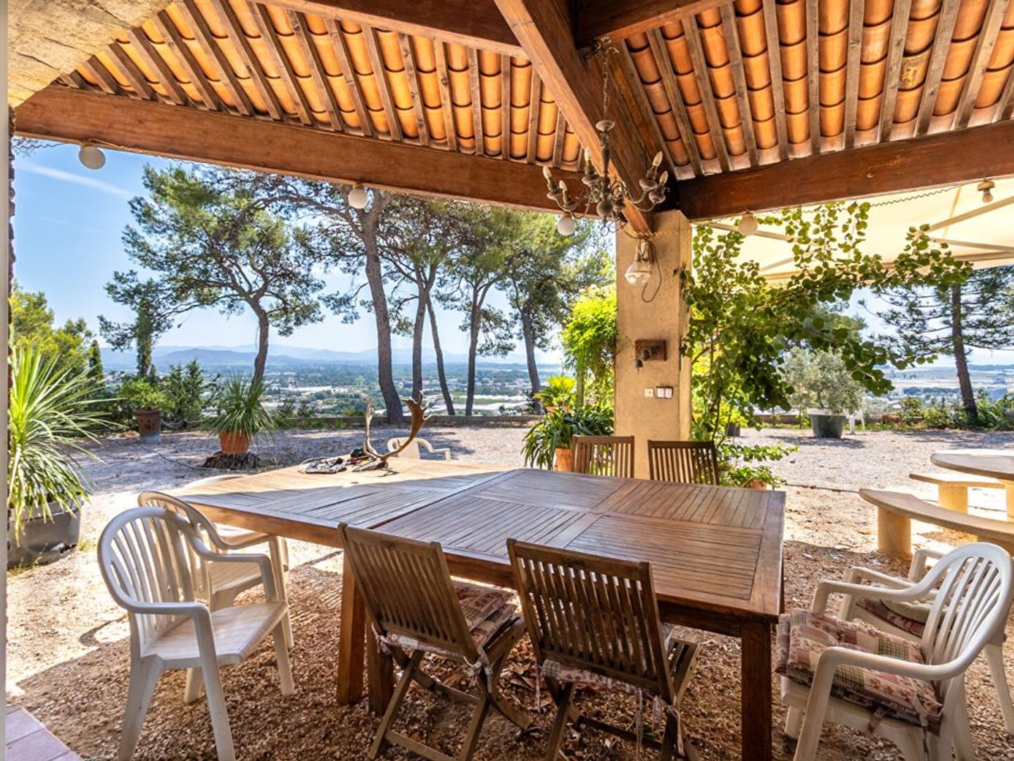 Maison à vendre - 8 pièces - 265m2 - Hyères (83400)
