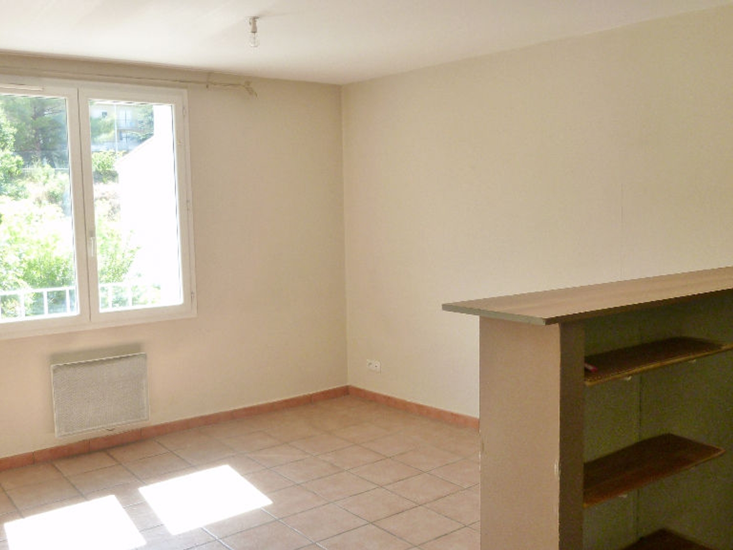 Appartement à vendre - 2 pièces - 38m2 - Le Luc (83340)
