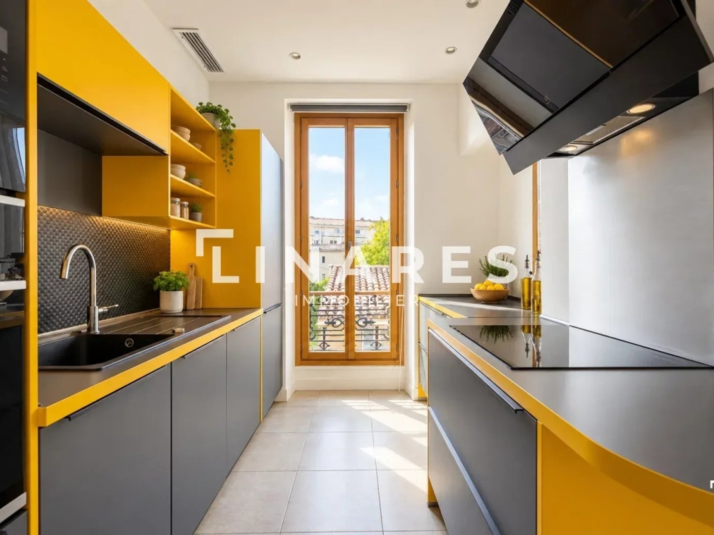 Appartement à vendre - 4 pièces - 100m2 - Marseille 6e (13006)