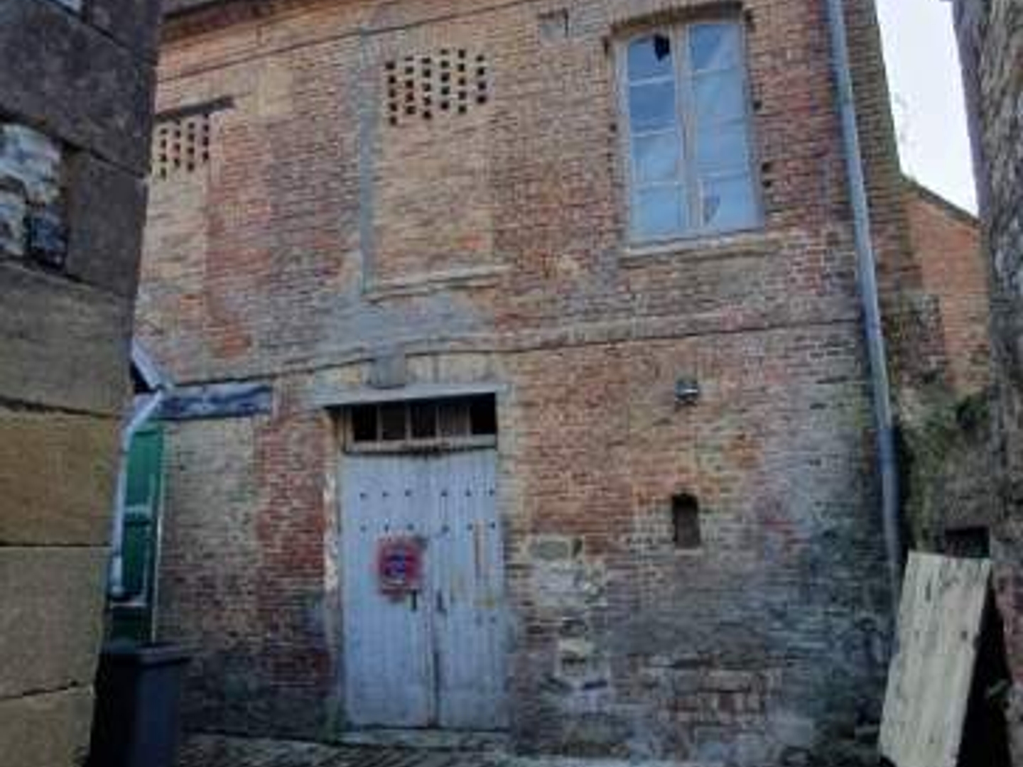 Maison à vendre - 3 pièces - 84m2 - Quillebeuf-Sur-Seine (27680)