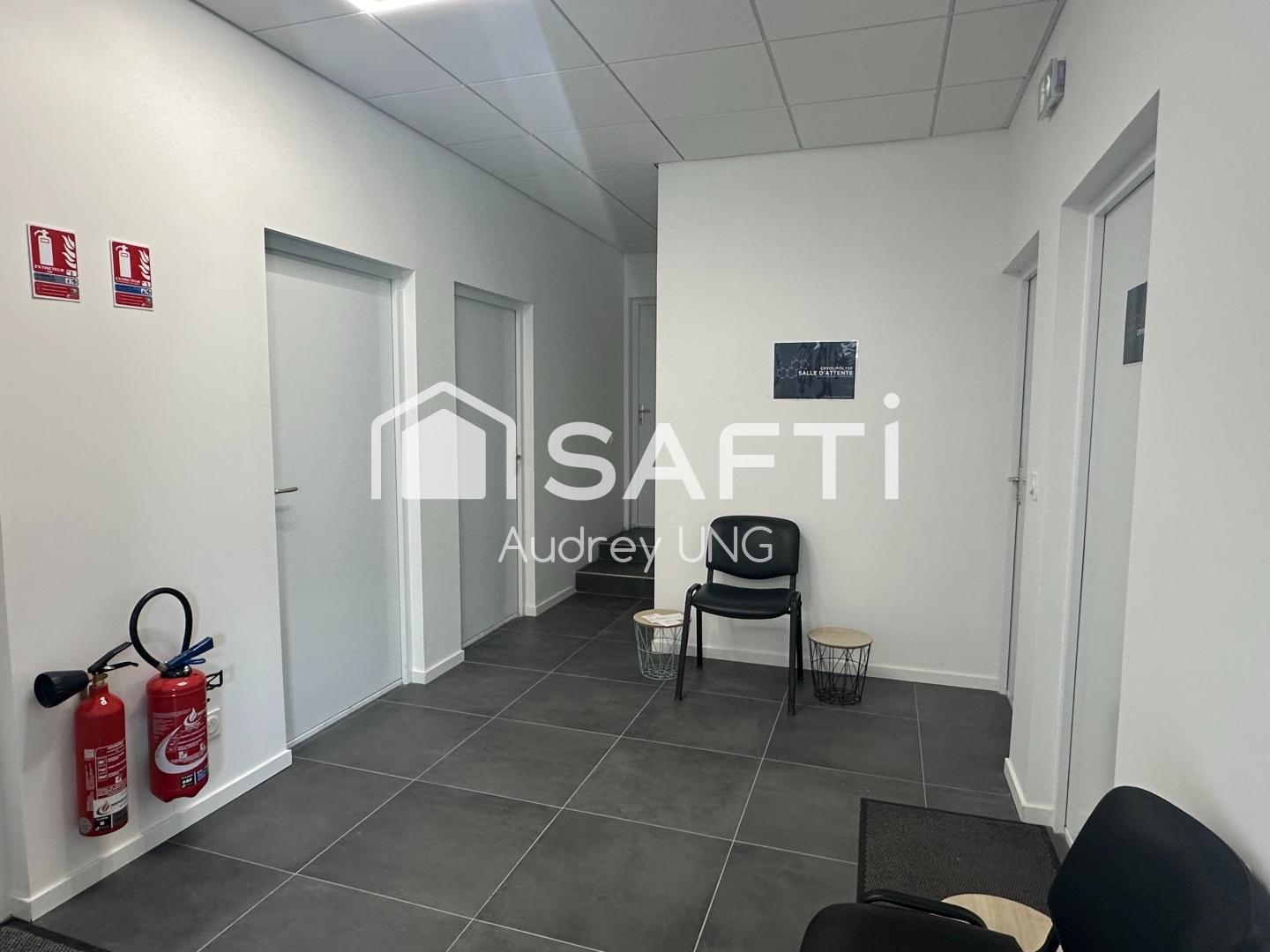 Immeuble à vendre - 20 pièces - 670m2 - Eysines (33320)