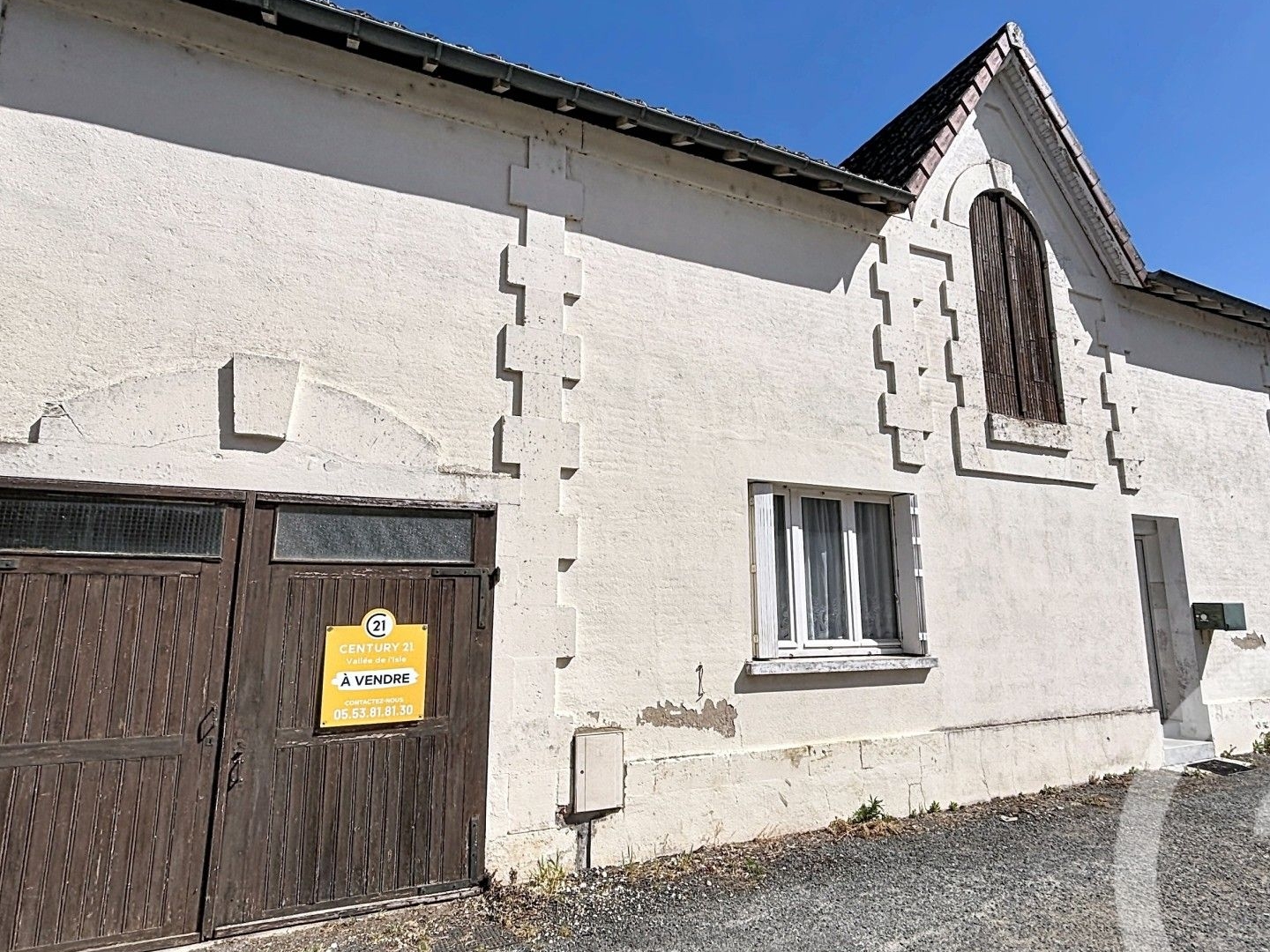Maison à vendre - 4 pièces - 296m2 - Montpon-Ménestérol (24700)