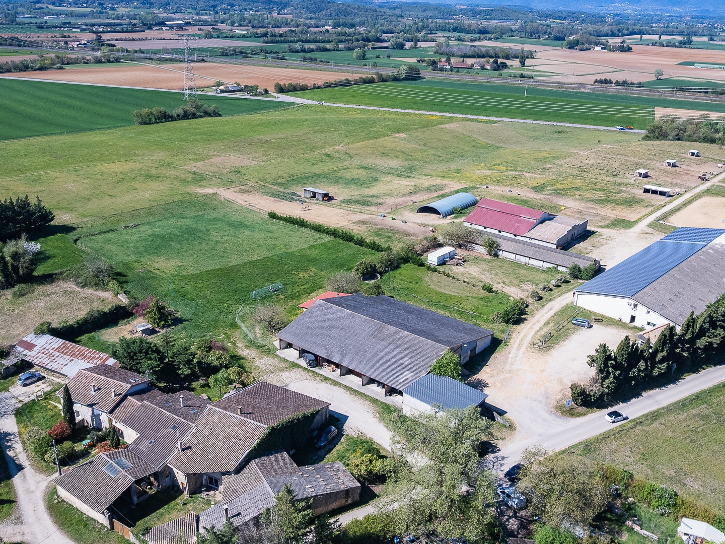 Immeuble à vendre - 14 pièces - 359m2 - Montvendre (26120)