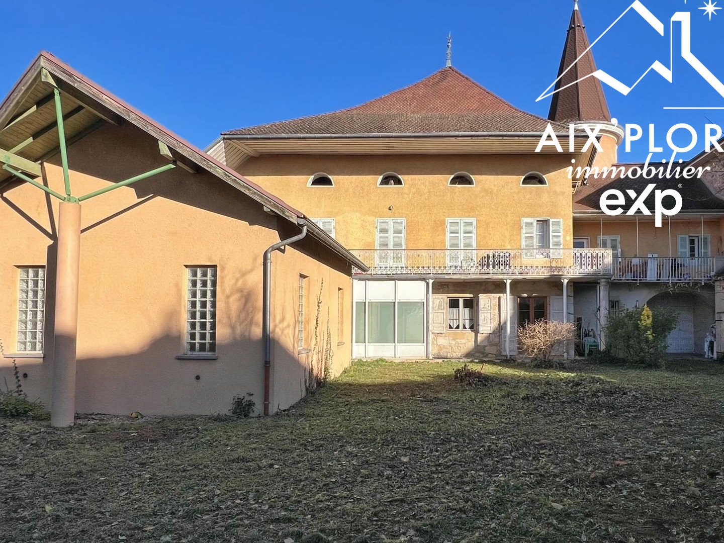 Appartement de 84m² avec jardin de 303m² à rénover
