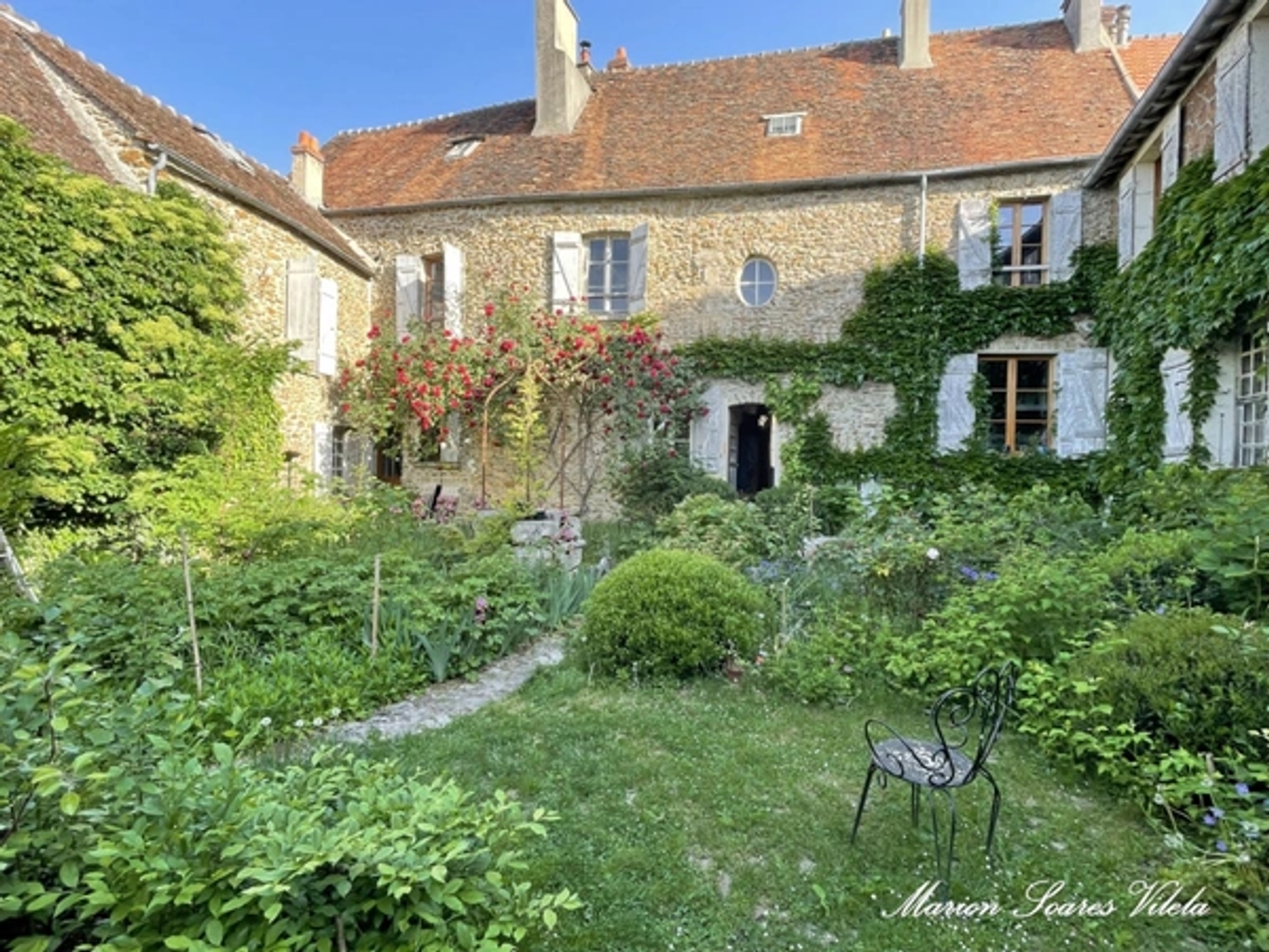 Maison 14 pièces 358 m²