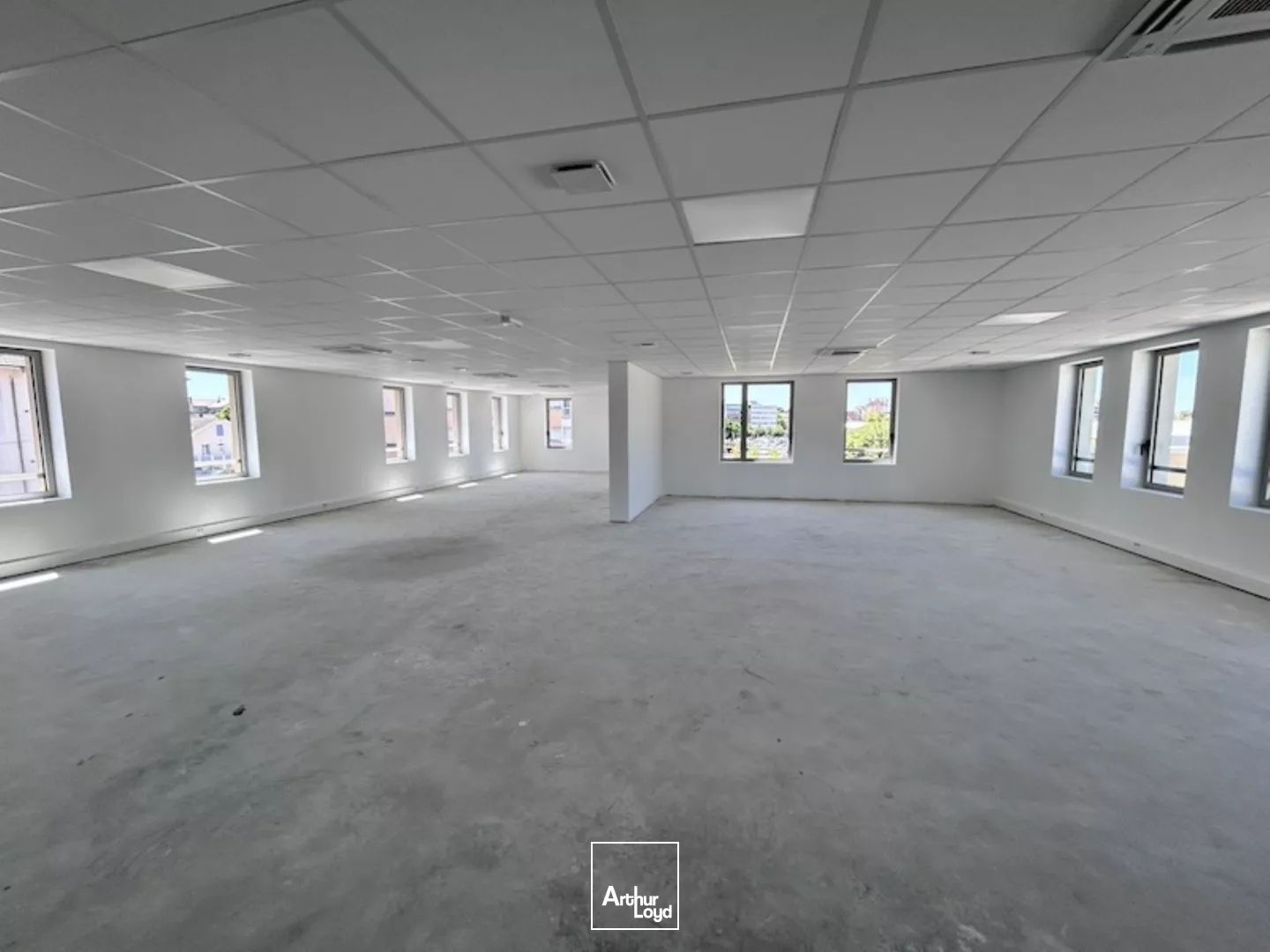 Bureaux à vendre - 194m2 - Bourg-En-Bresse (01000)