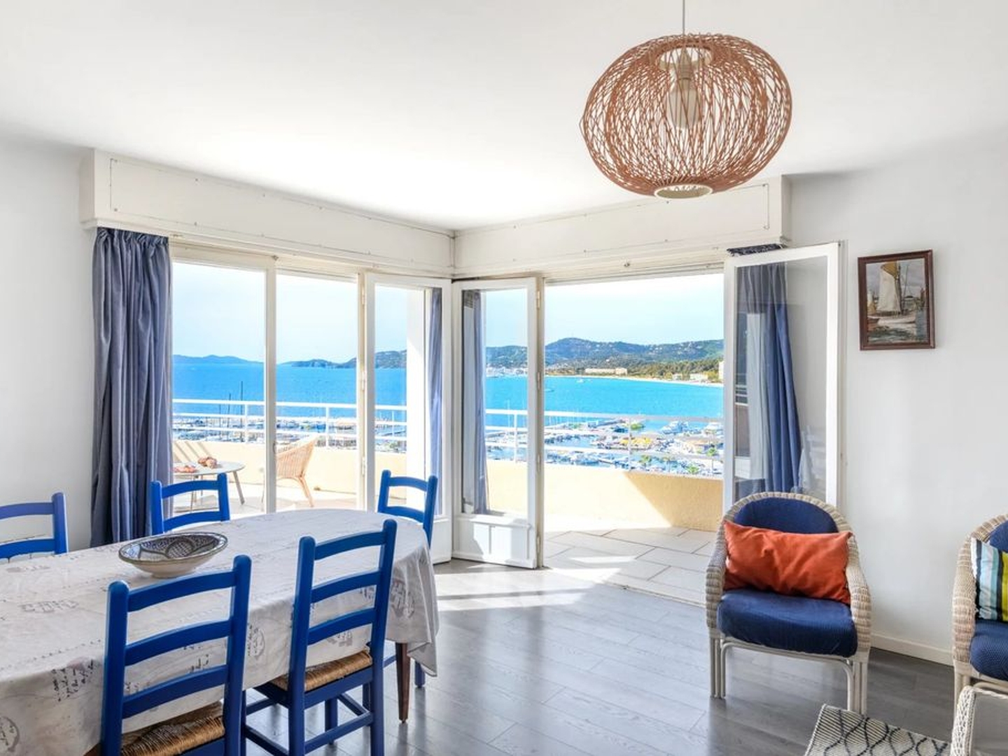 Appartement à vendre - 109m2 - Le Lavandou (83980)