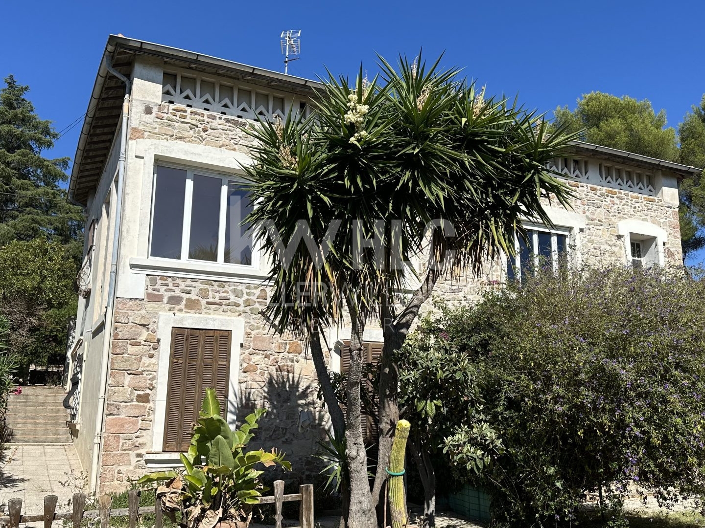 maison bourgeoise a renover tres beau quartier
