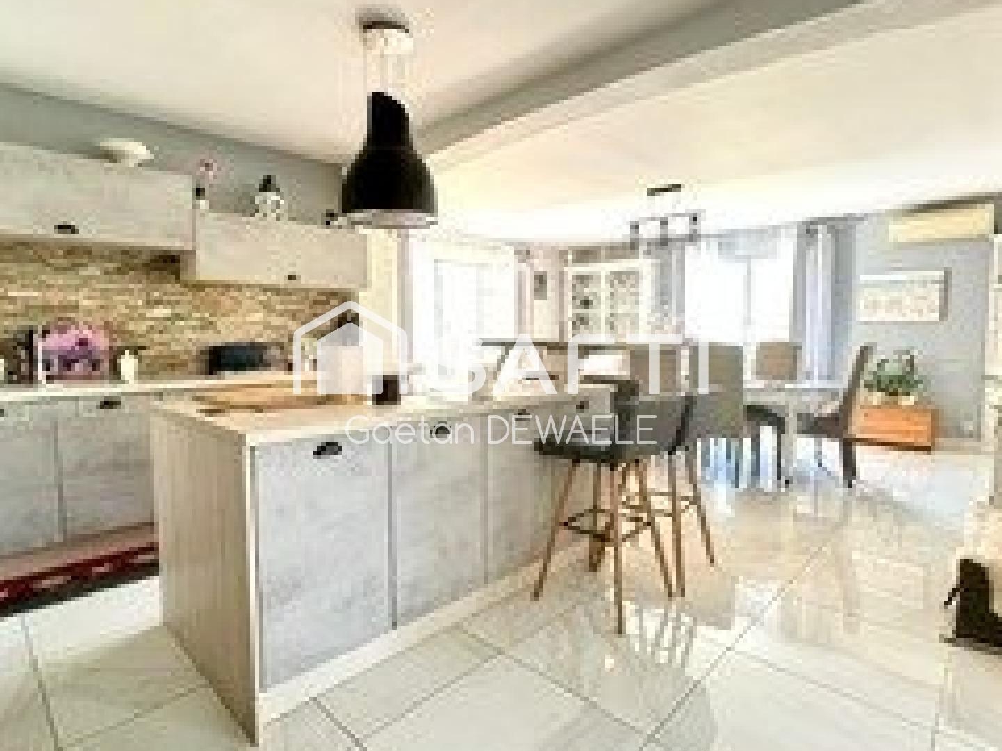 Maison à vendre - 7 pièces - 140m2 - Puget-Sur-Argens (83480)