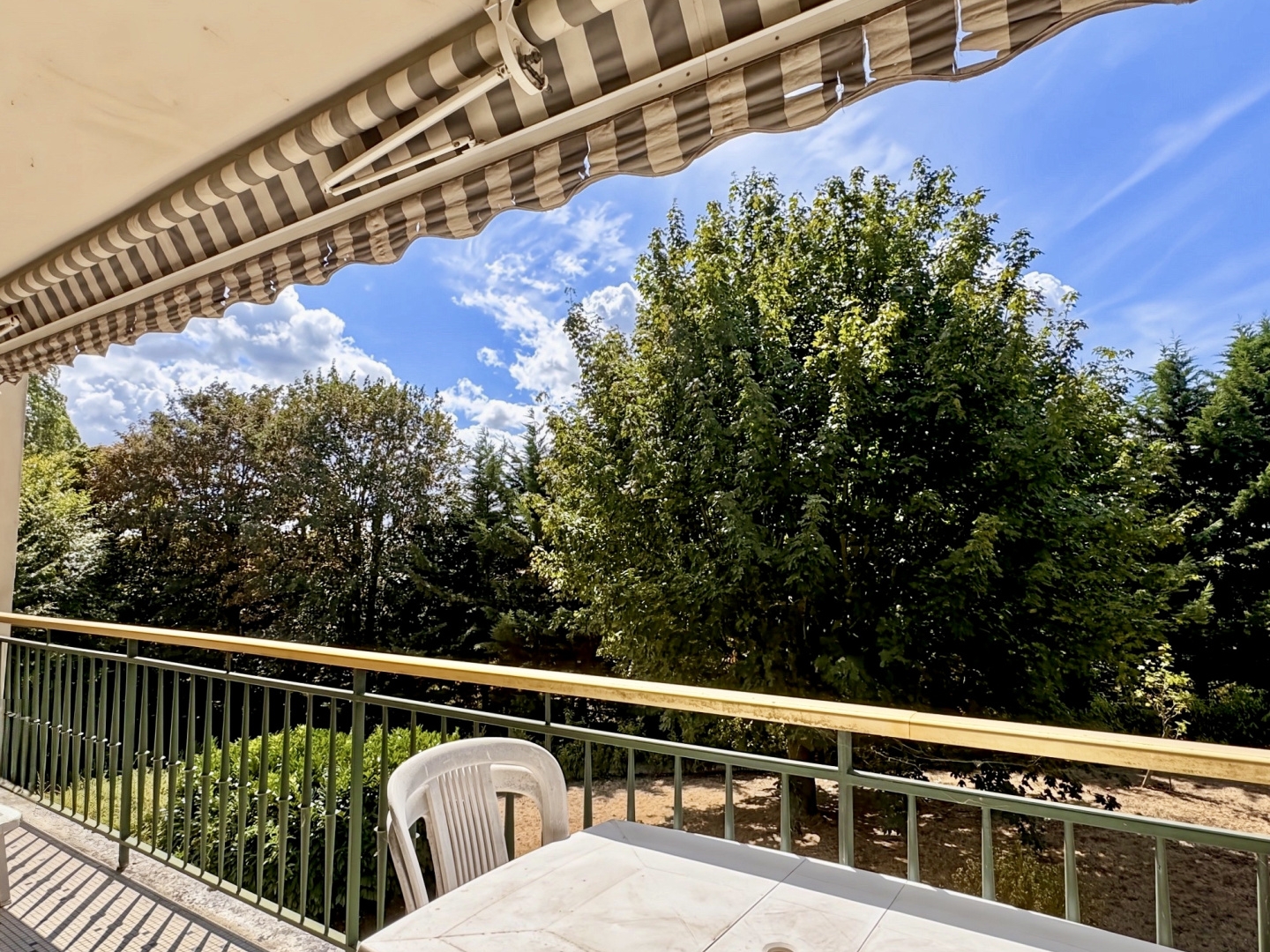 APPARTEMENT 120 M2 SANS VIS-À-VIS