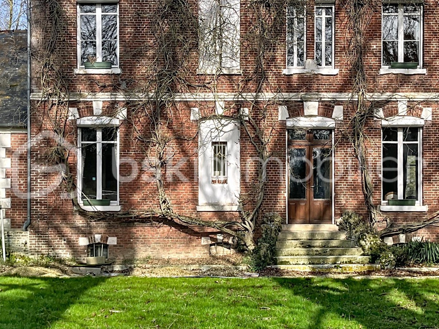 Maison 10 pièces 335 m²