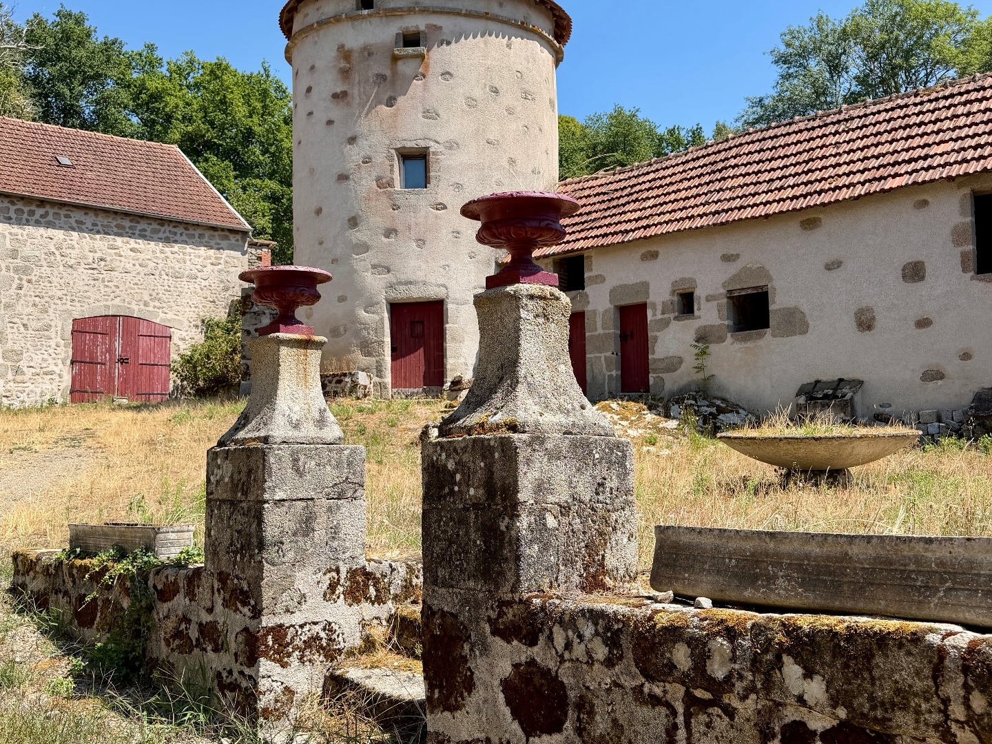 Maison à vendre - 10 pièces - 212m2 - Saint-Amand (23200)