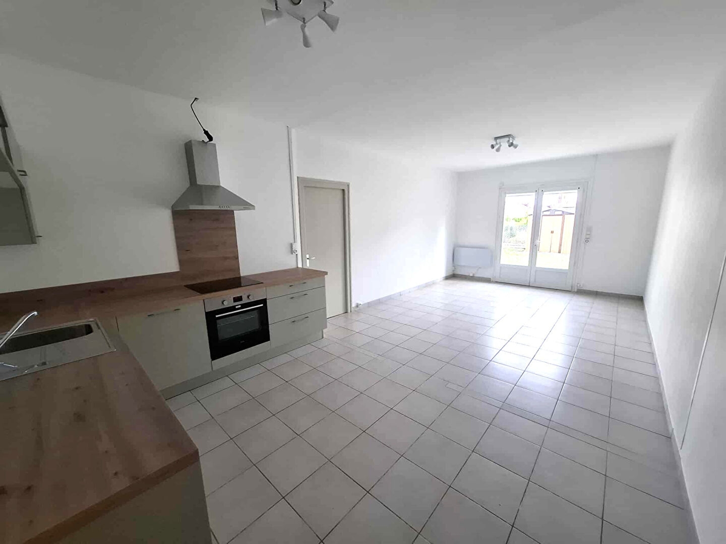 Immeuble à vendre - 8 pièces - 171m2 - Villeneuve-De-Marsan (40190)