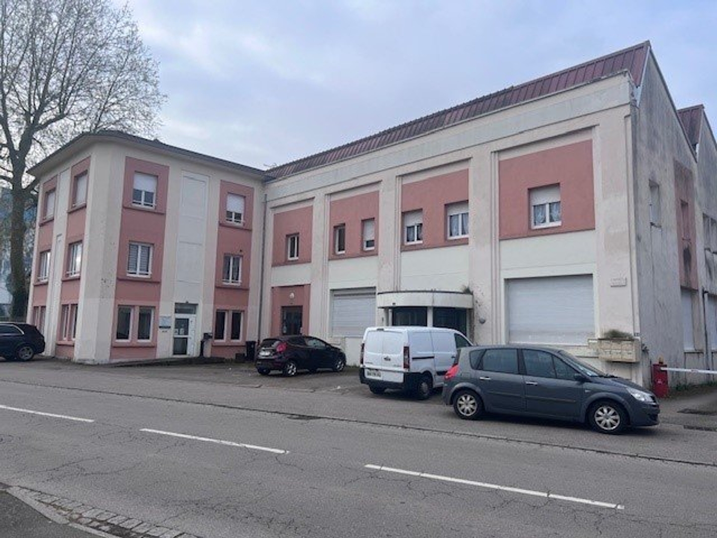 Bureaux à vendre - 1144m2 - Saint-Dié-Des-Vosges (88100)
