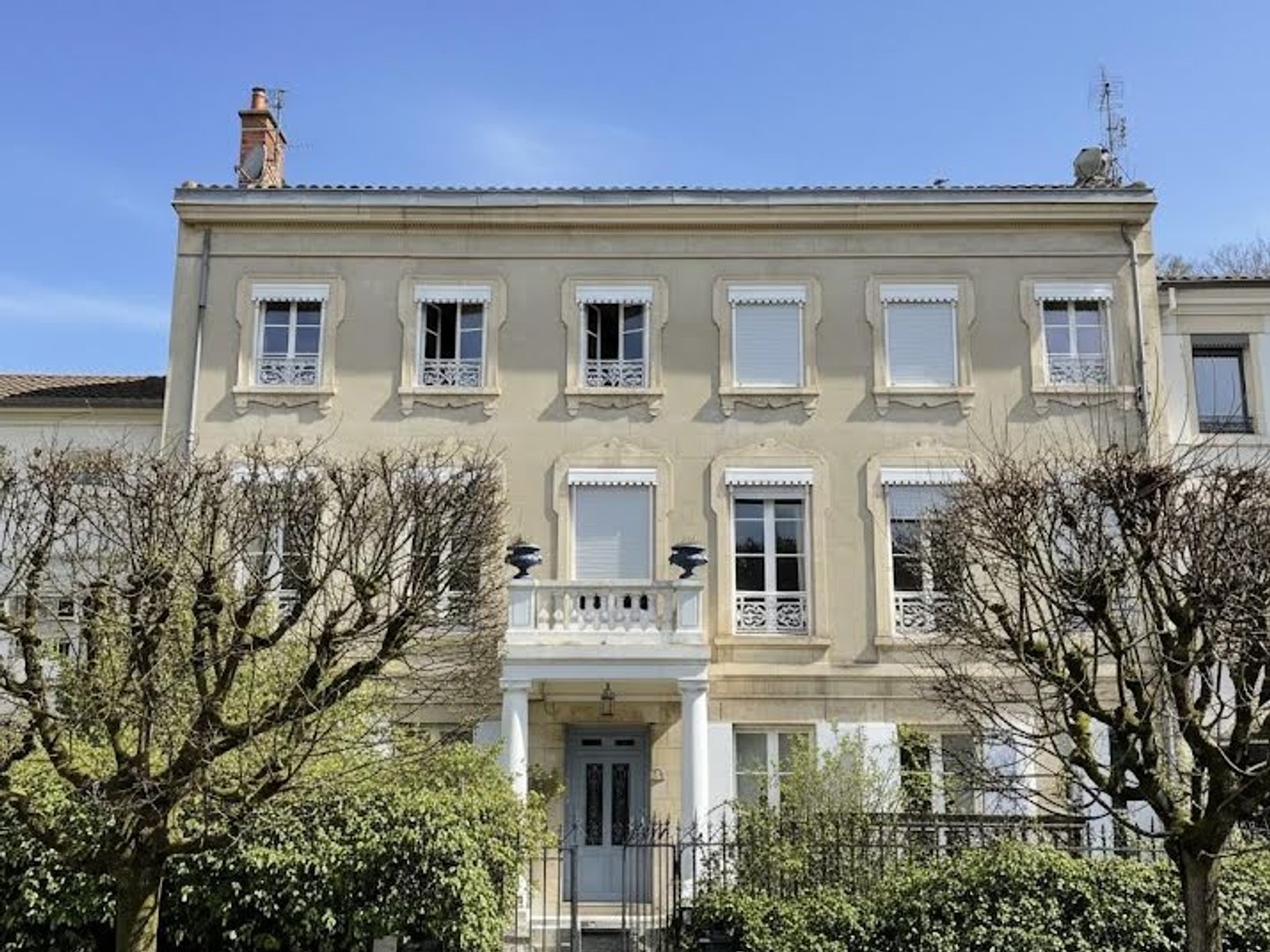 Maison 10 pièces 400 m²