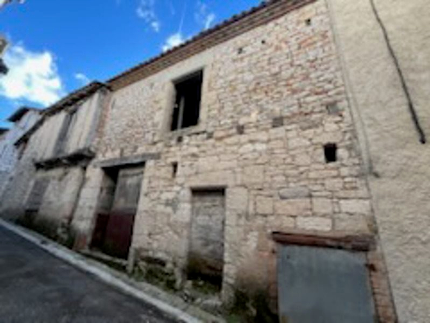 Maison 2 pièces 84 m²