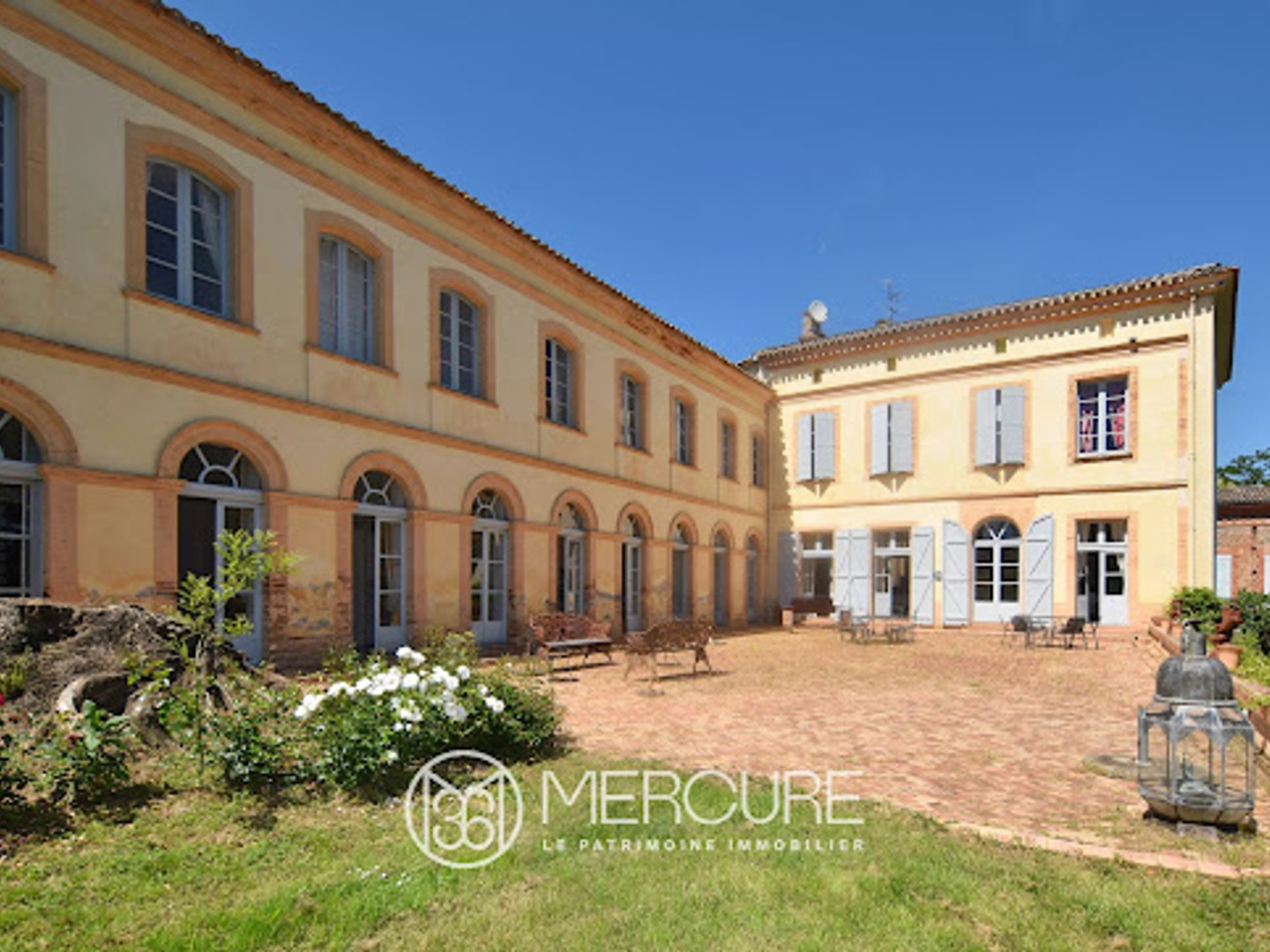 Château 24 pièces 773 m²