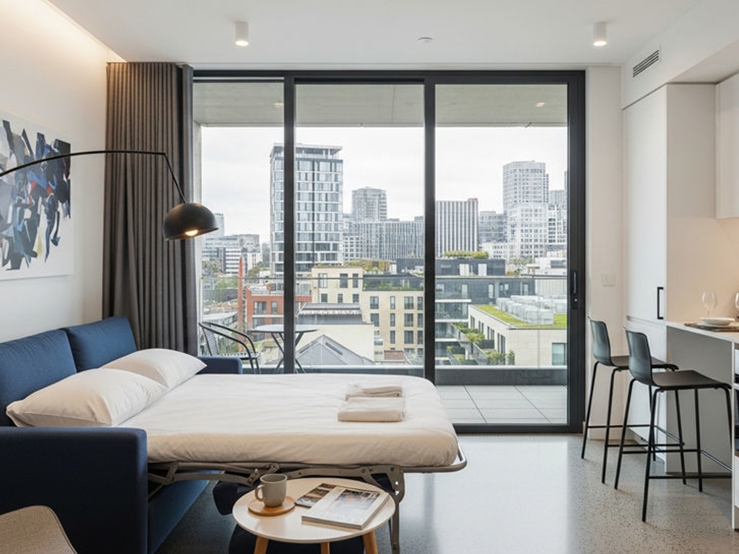STUDIO de 28.6m² + UNE TERRASSE - MONTVILLE
