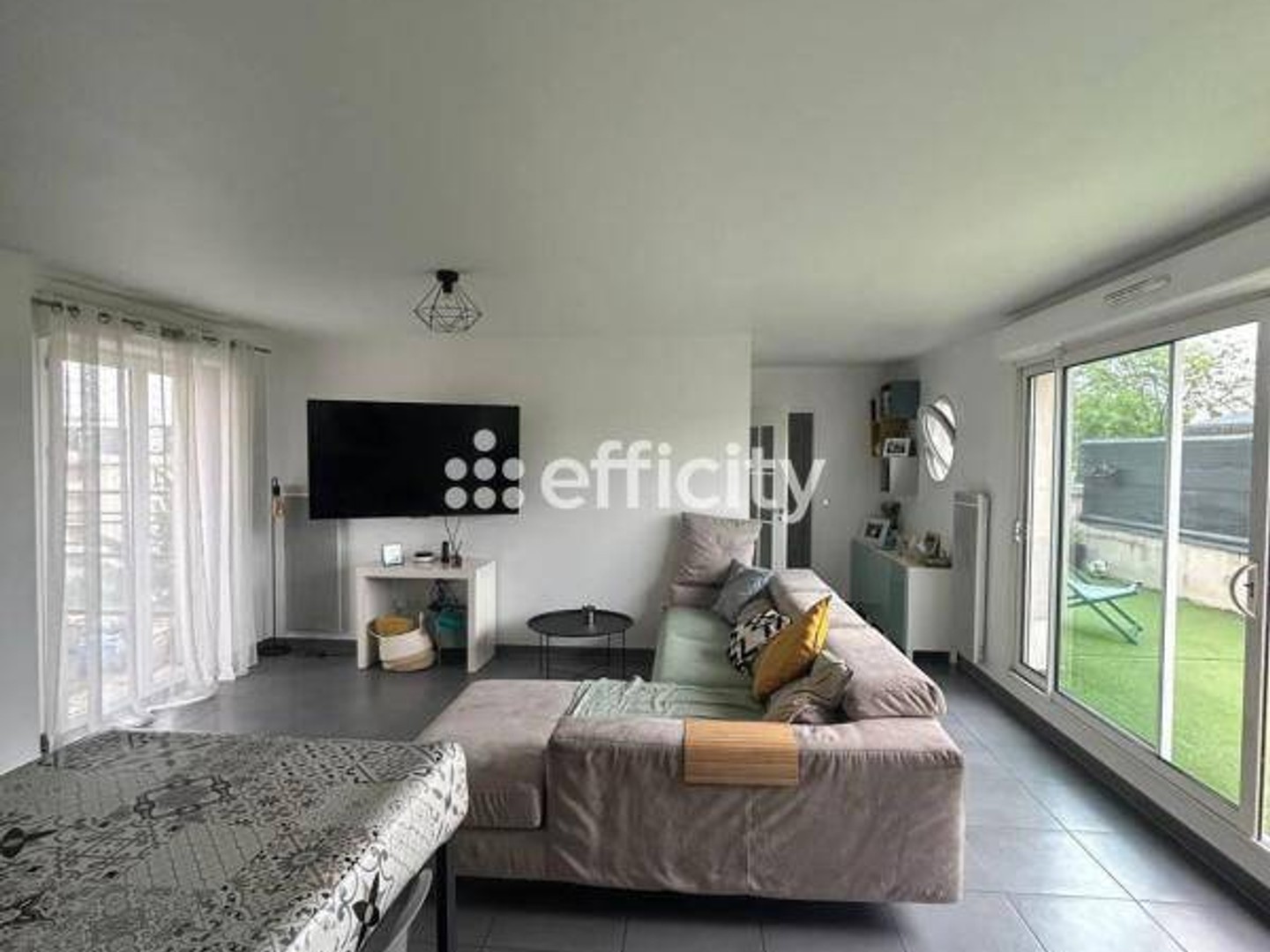 Appartement à vendre - 4 pièces - 80m2 - Rosny-Sous-Bois (93110)