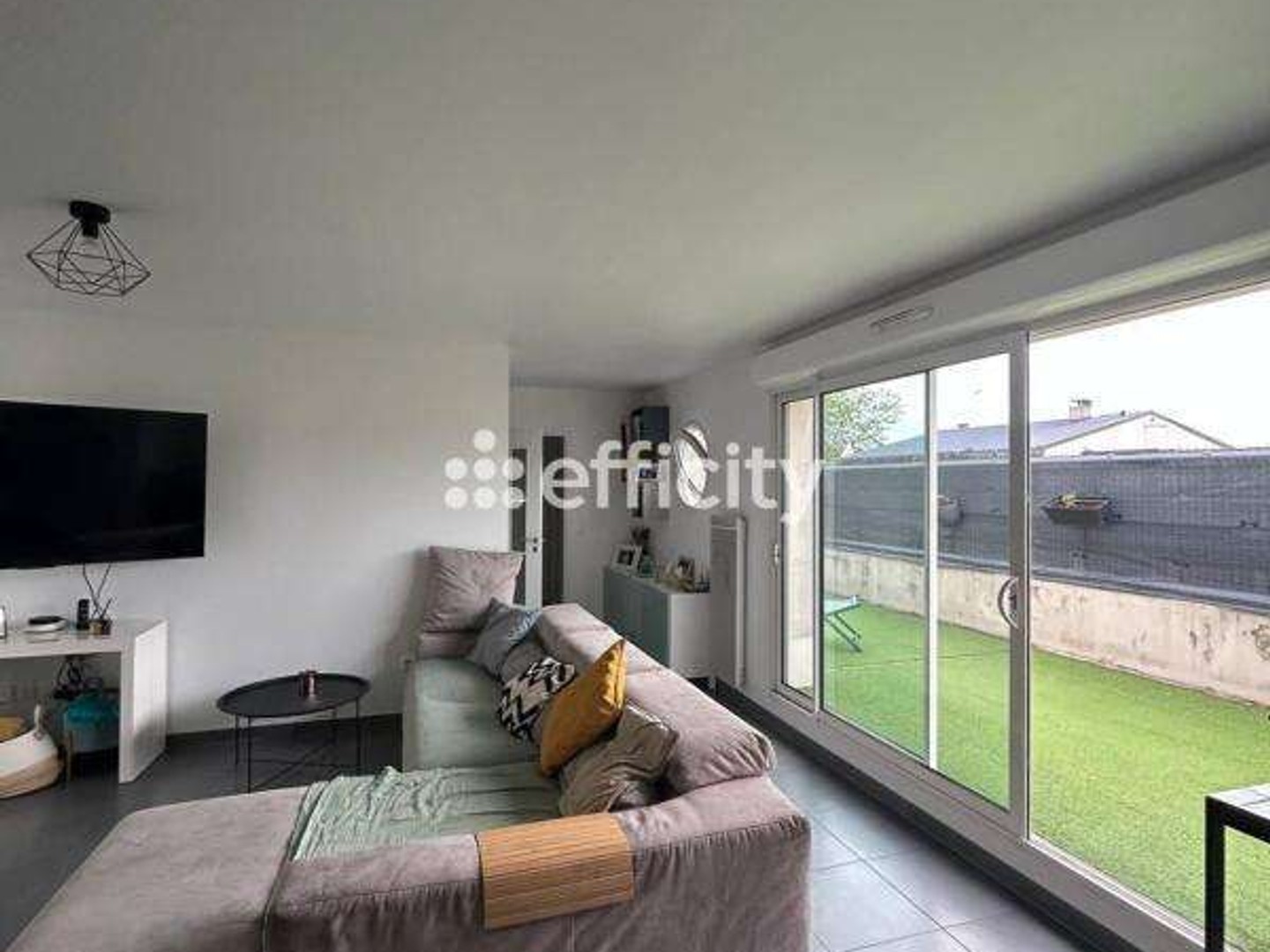 Appartement à vendre - 4 pièces - 80m2 - Rosny-Sous-Bois (93110)