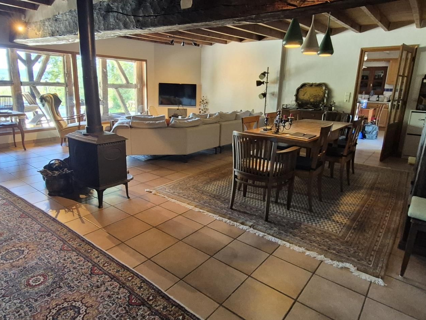 Maison à vendre - 6 pièces - 181m2 - Saint-Martin-Du-Mont (71580)