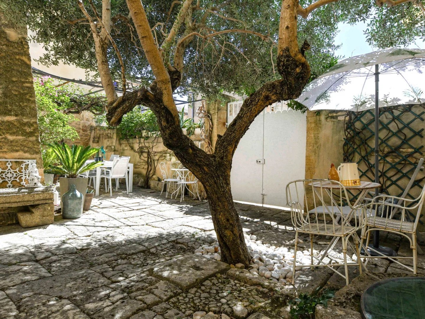 Maison à vendre - 10 pièces - 278m2 - Uzès (30700)