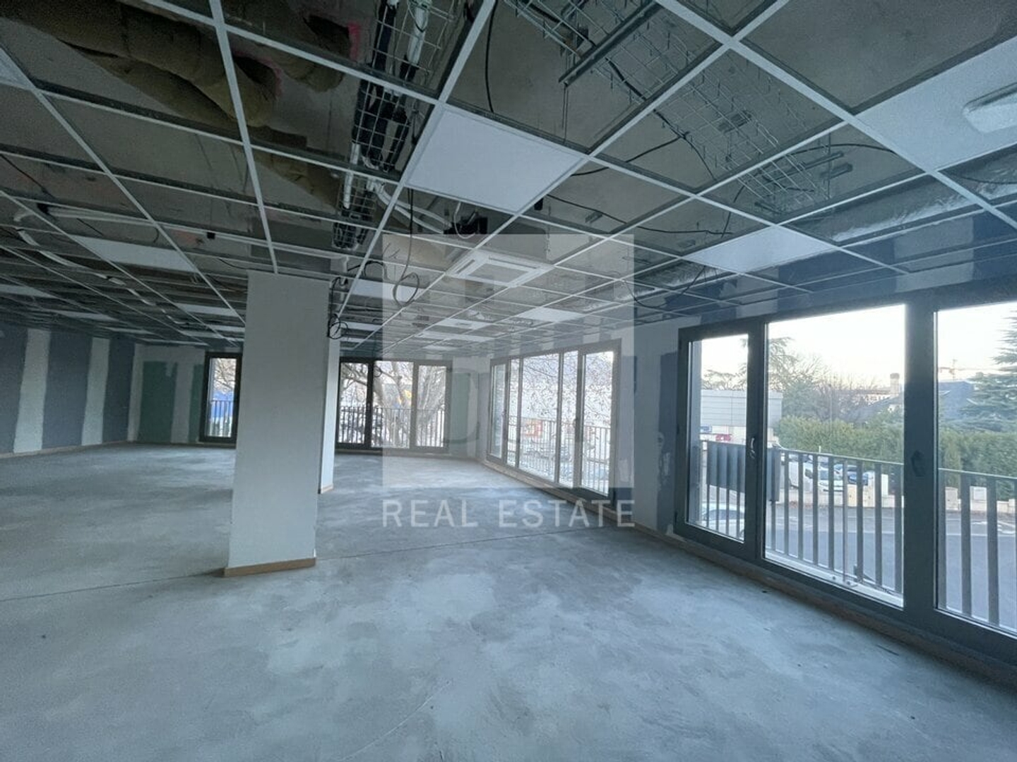 BUREAUX A VENDRE