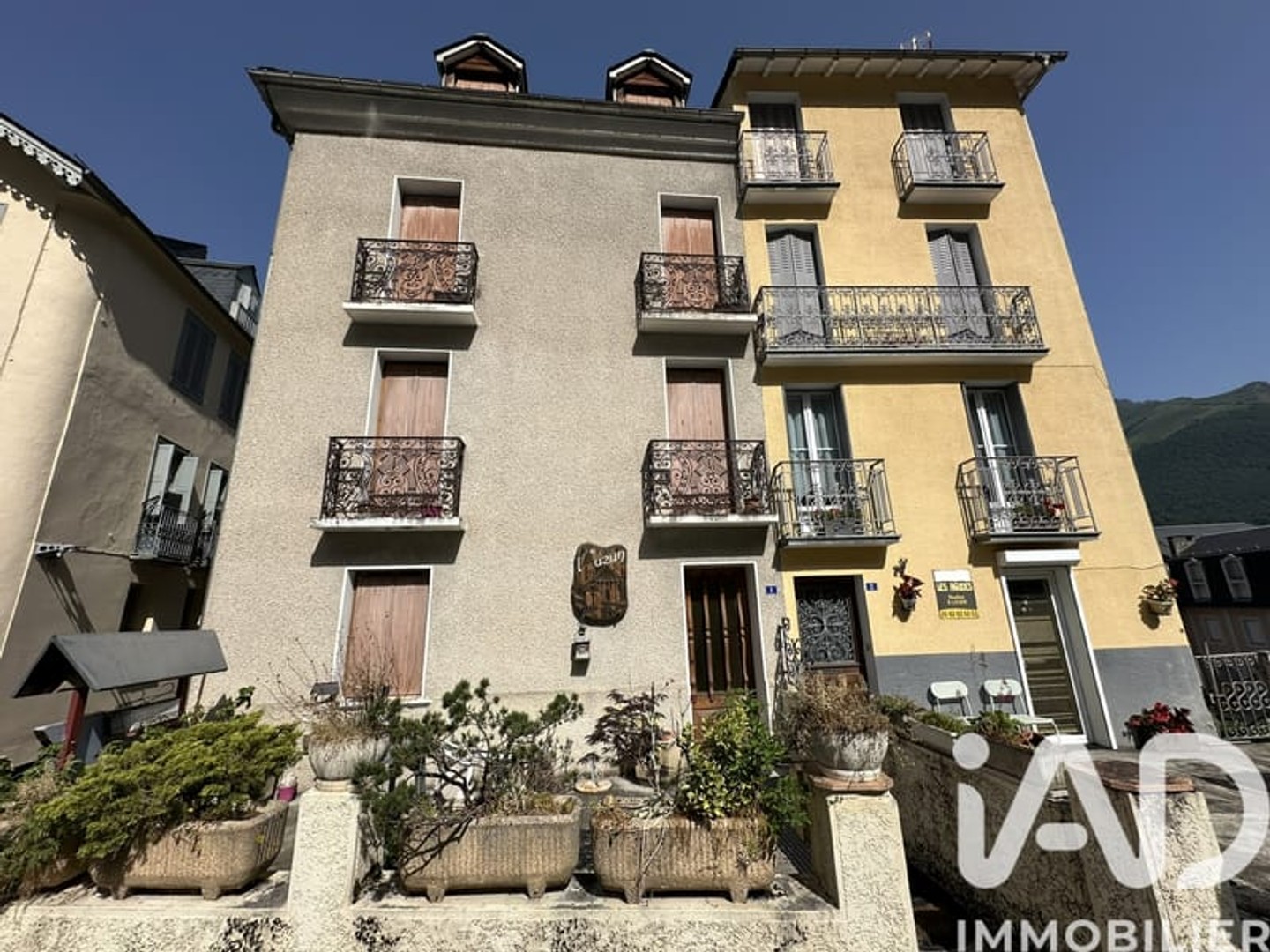 Maison avec appartements 202 m²