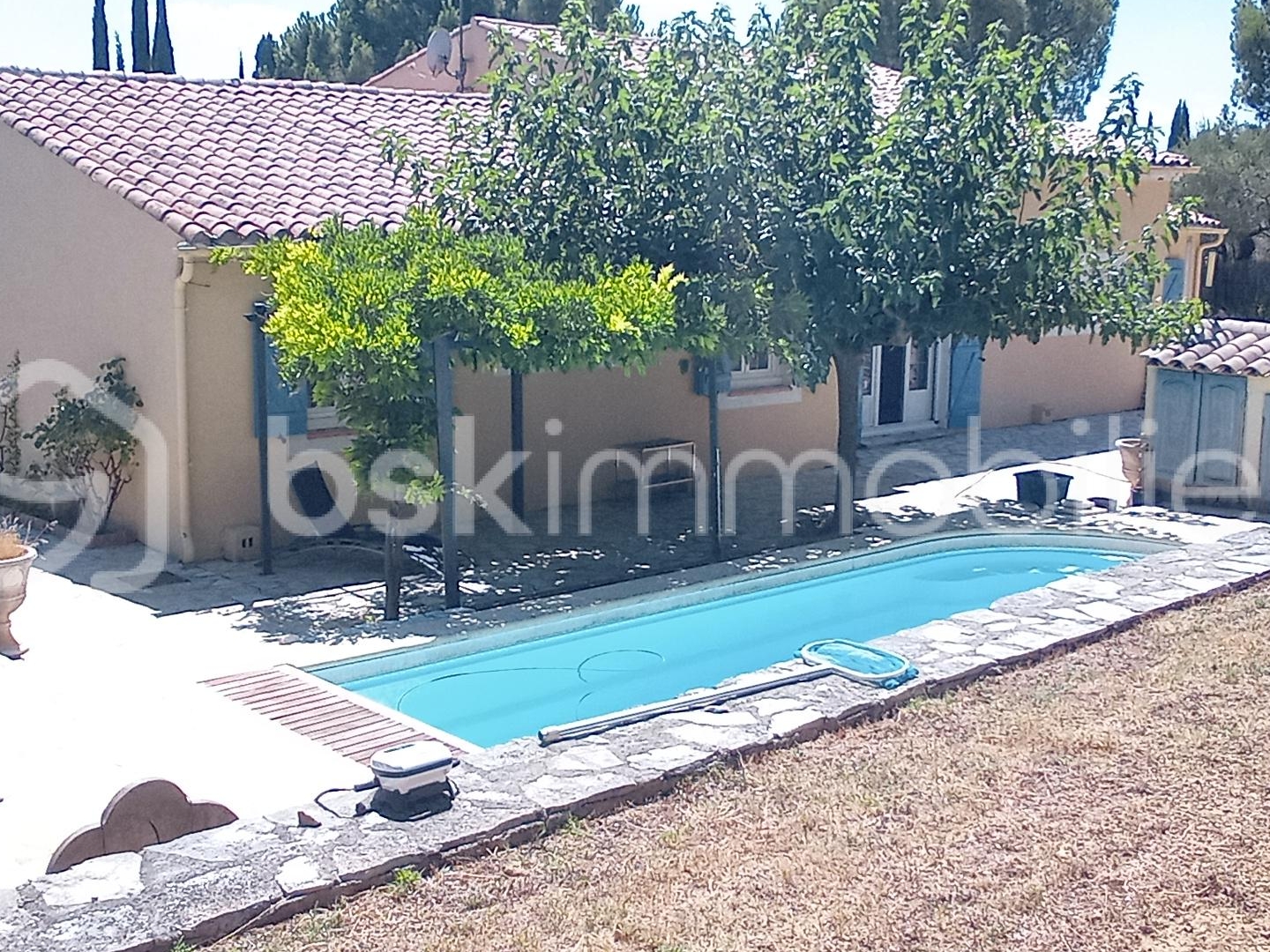 Maison 7 pièces 240 m²