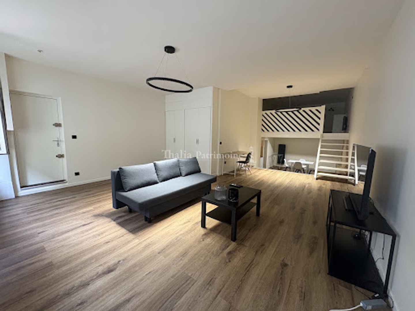 Propriété 4 pièces 210 m²