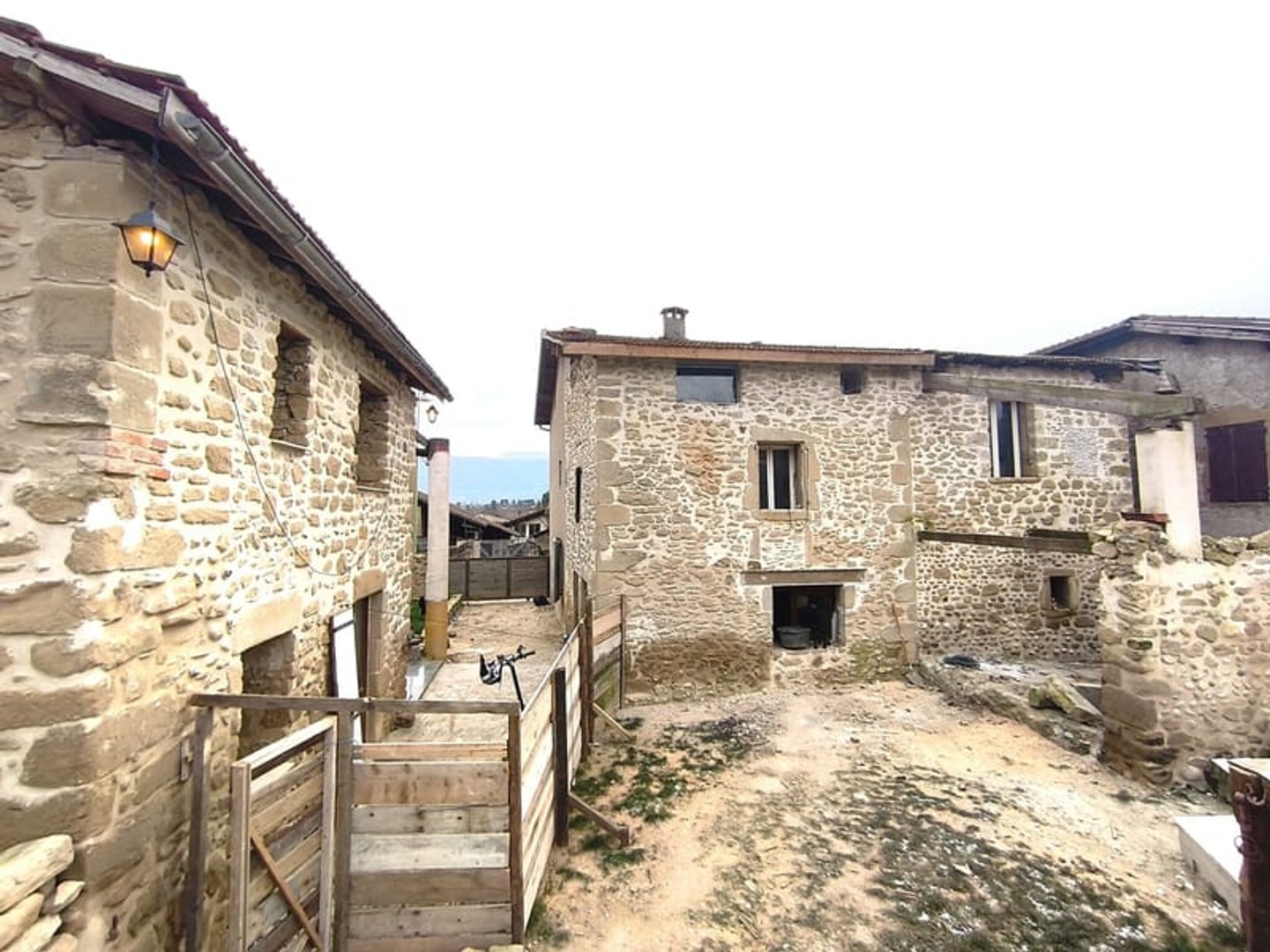 Ensemble immobilier- 2 maisons- Charme de la pierre