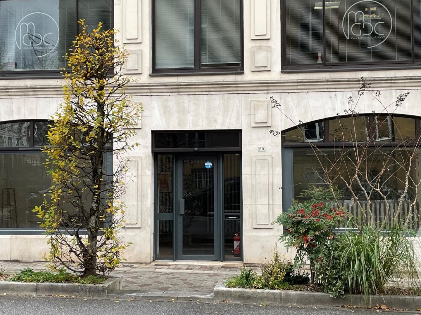 Local commercial 81 m²