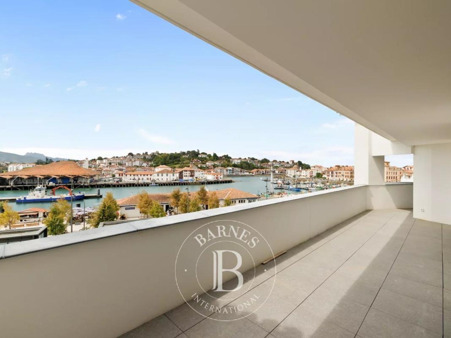 Maison à vendre - 6 pièces - 280m2 - Saint-Jean-De-Luz (64500)