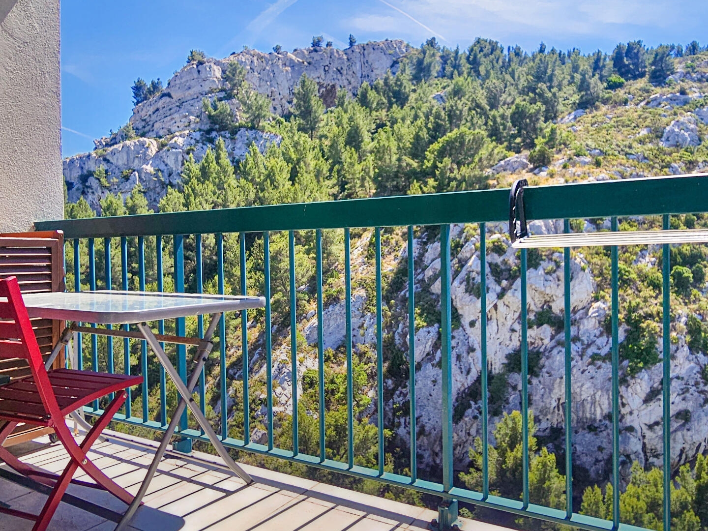 T3 de 78 m² dernier étage, balcon et cave dans le 8e à Marseille