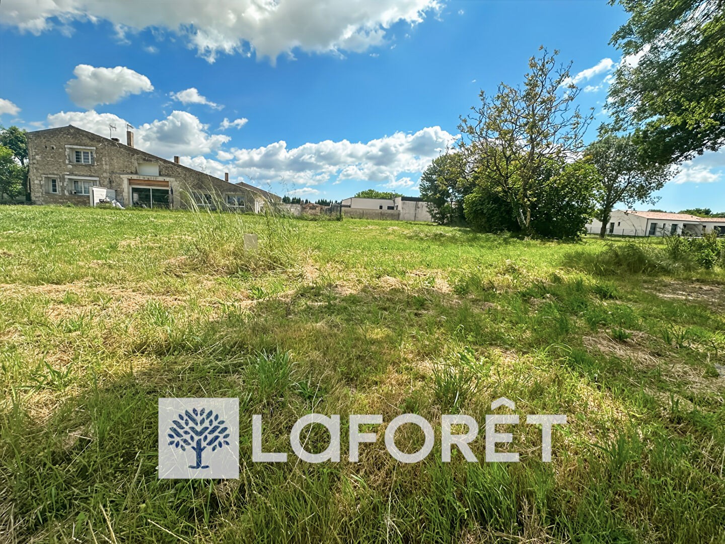 Terrain 638 m²