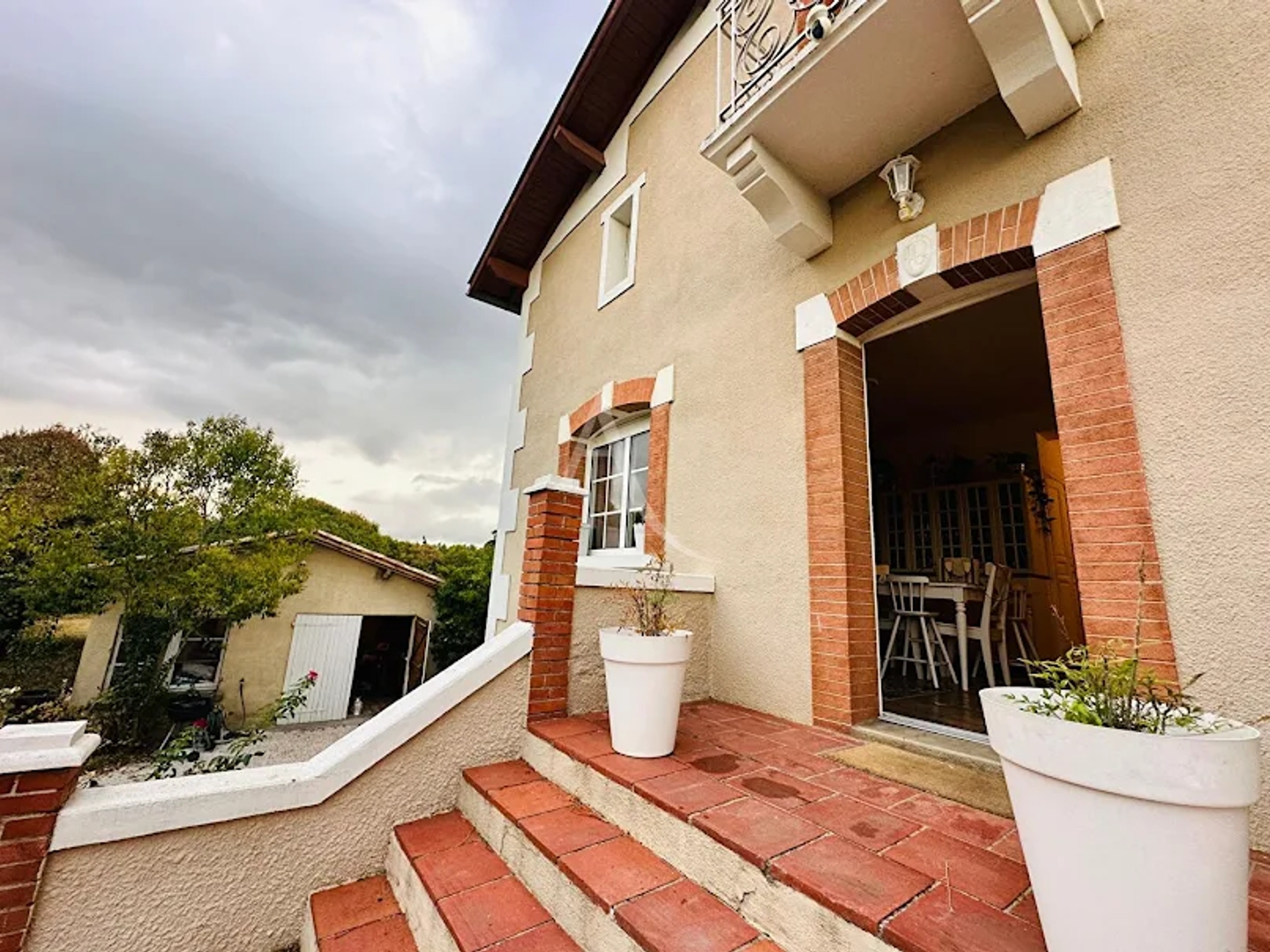 Maison 9 pièces 335 m²