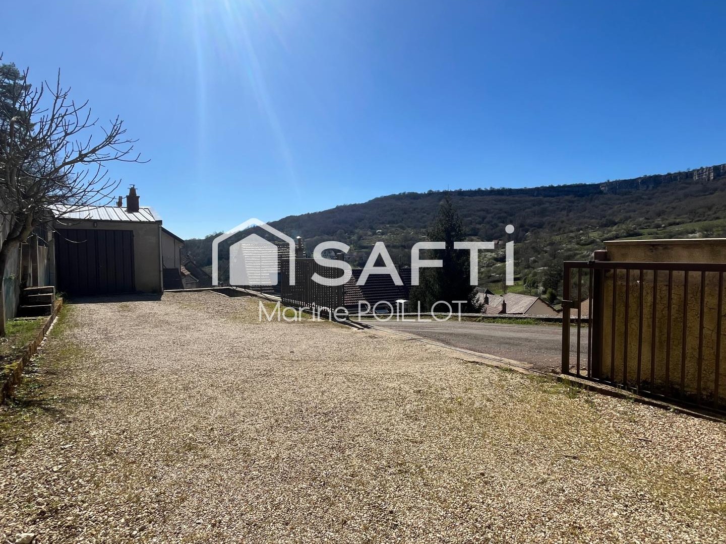 Maison d'habitation élevée sur cave voutée 5 minutes MEURSAULT, 10 minutes NOLAY, 15 minutes BEAUNE /CHAGNY