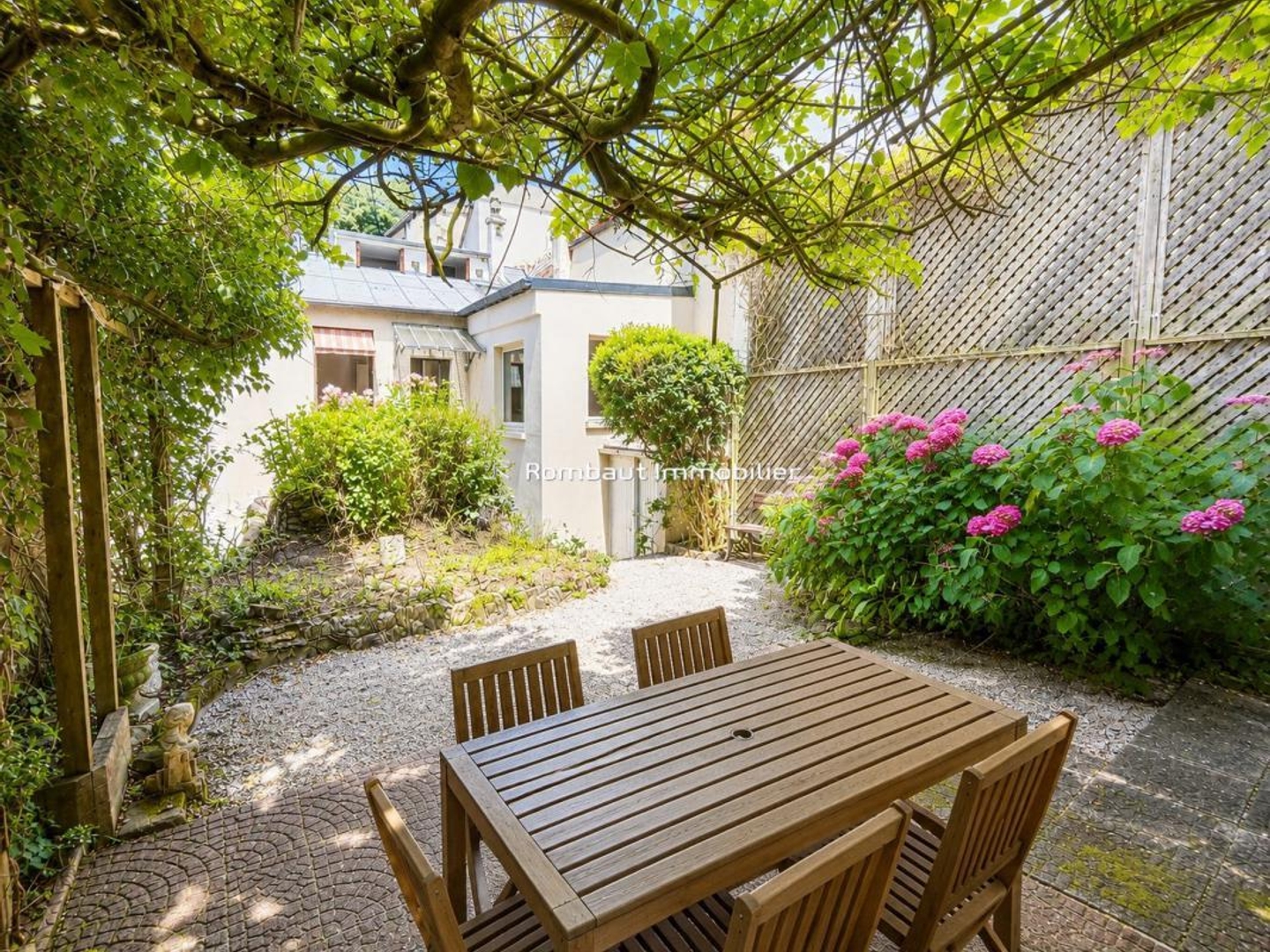 Maison à vendre - 6 pièces - 118m2 - La Celle-Saint-Cloud (78170)