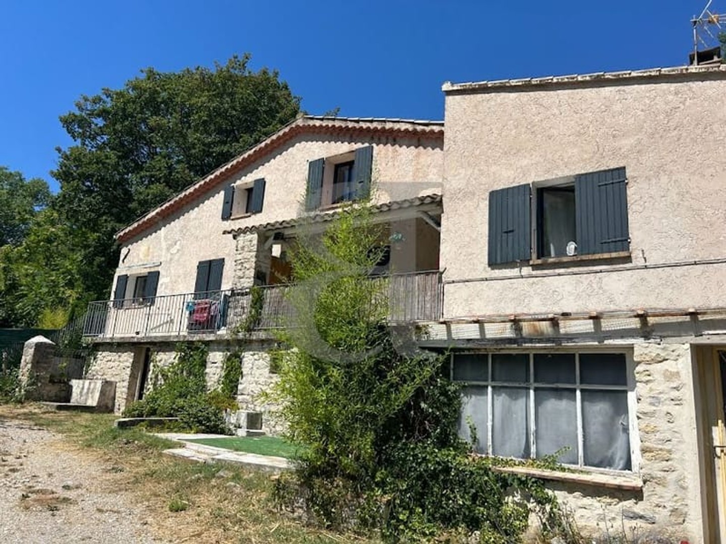 Maison 3 pièces 228 m²